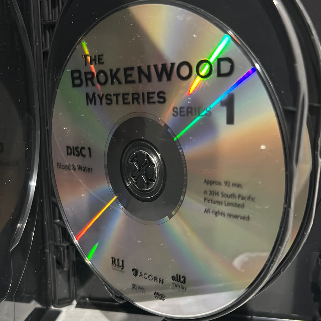 The Brokenwood Mysteries: TV Series (2014-    ): SERIES 1