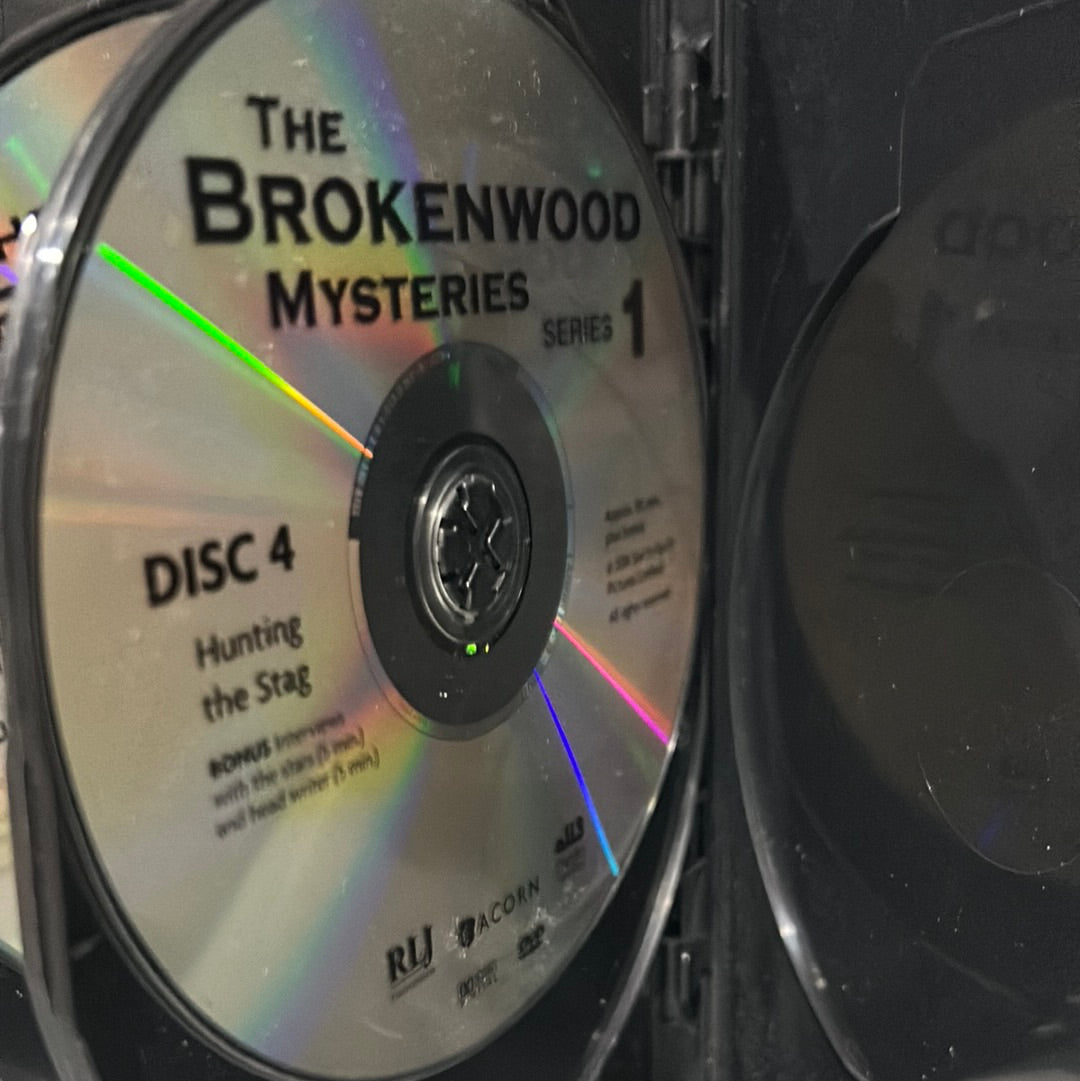 The Brokenwood Mysteries: TV Series (2014-    ): SERIES 1