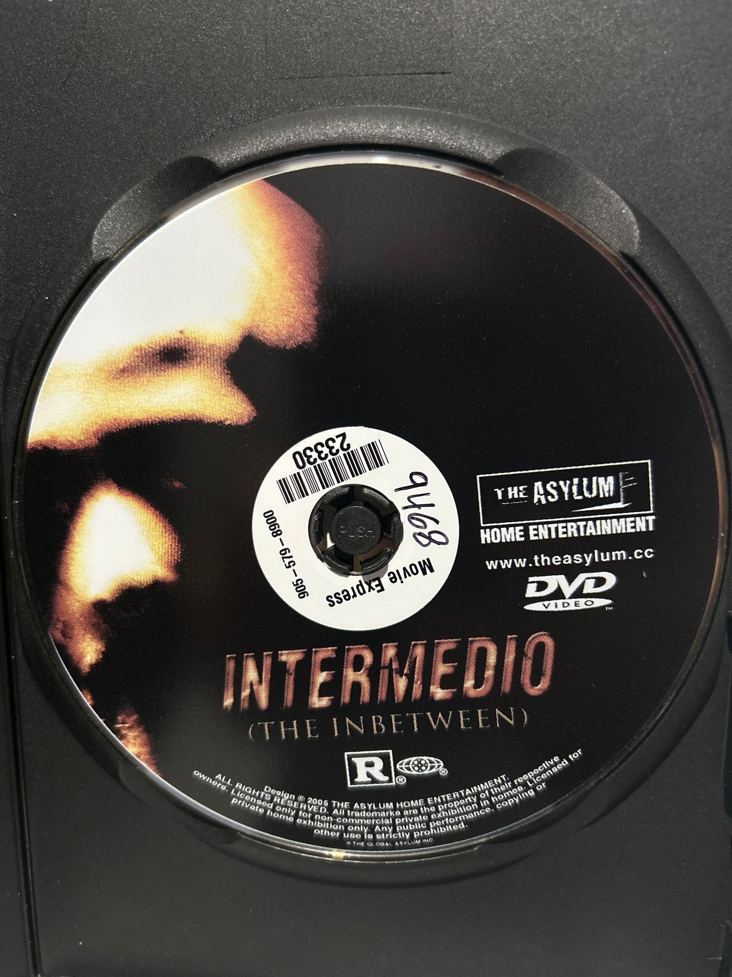 Intermedio (The Inbetween) (2005)