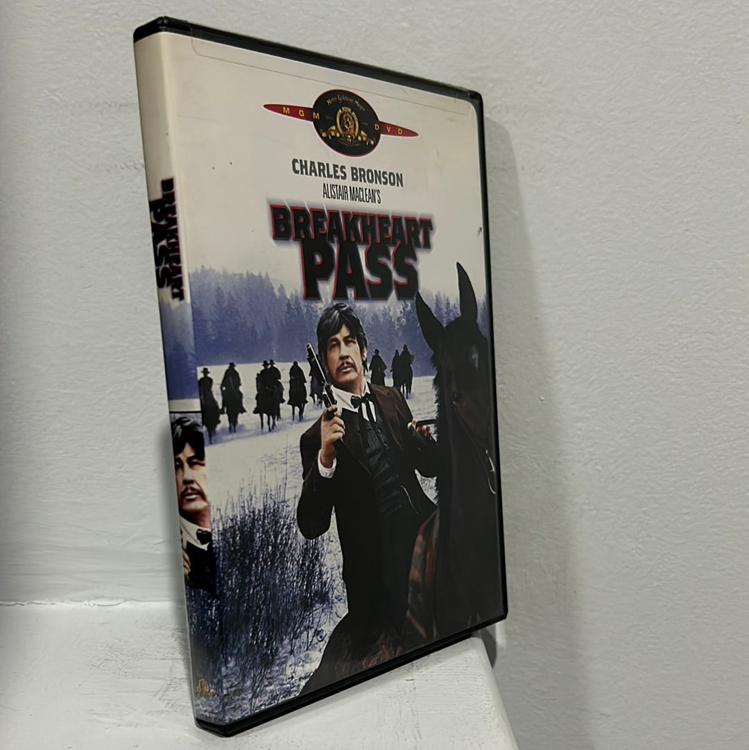 Breakheart Pass (1975)