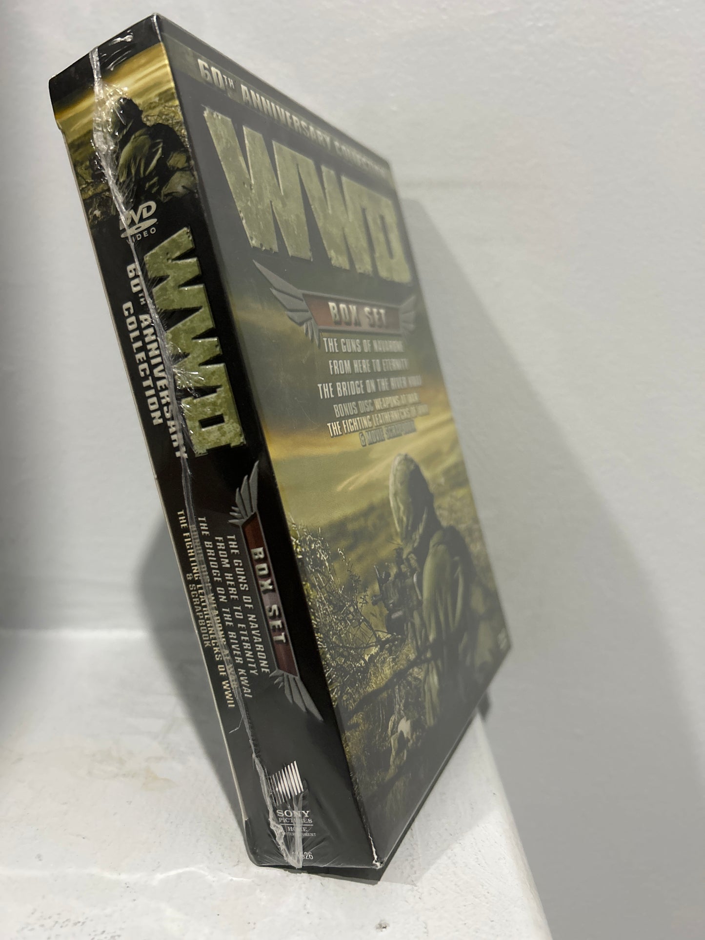 Guns of Navarone, The (1961) & From Here to Eternity (1953) & The Bridge on the River Kwai (1957) & Weapons at War