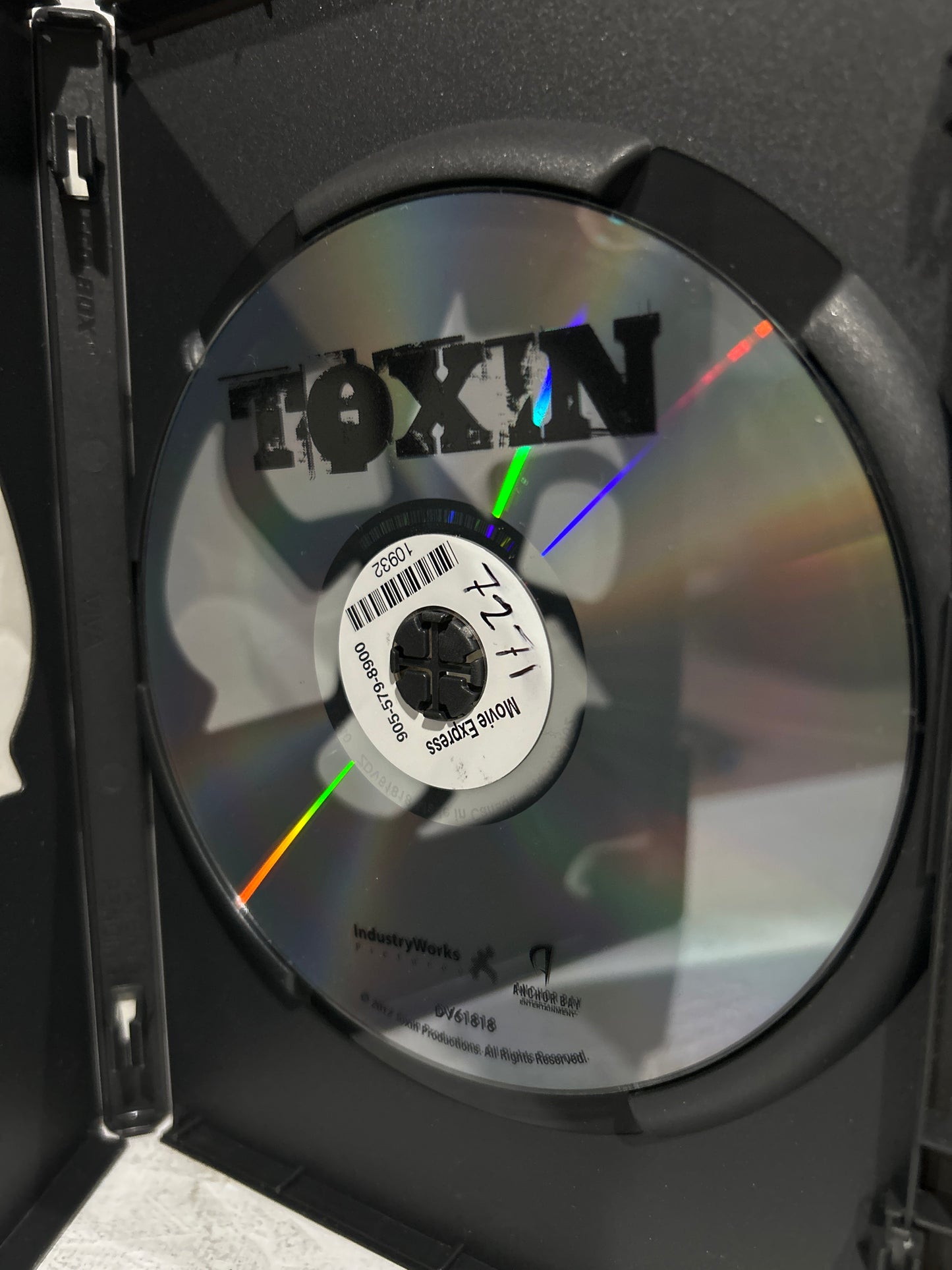Toxin (2014)