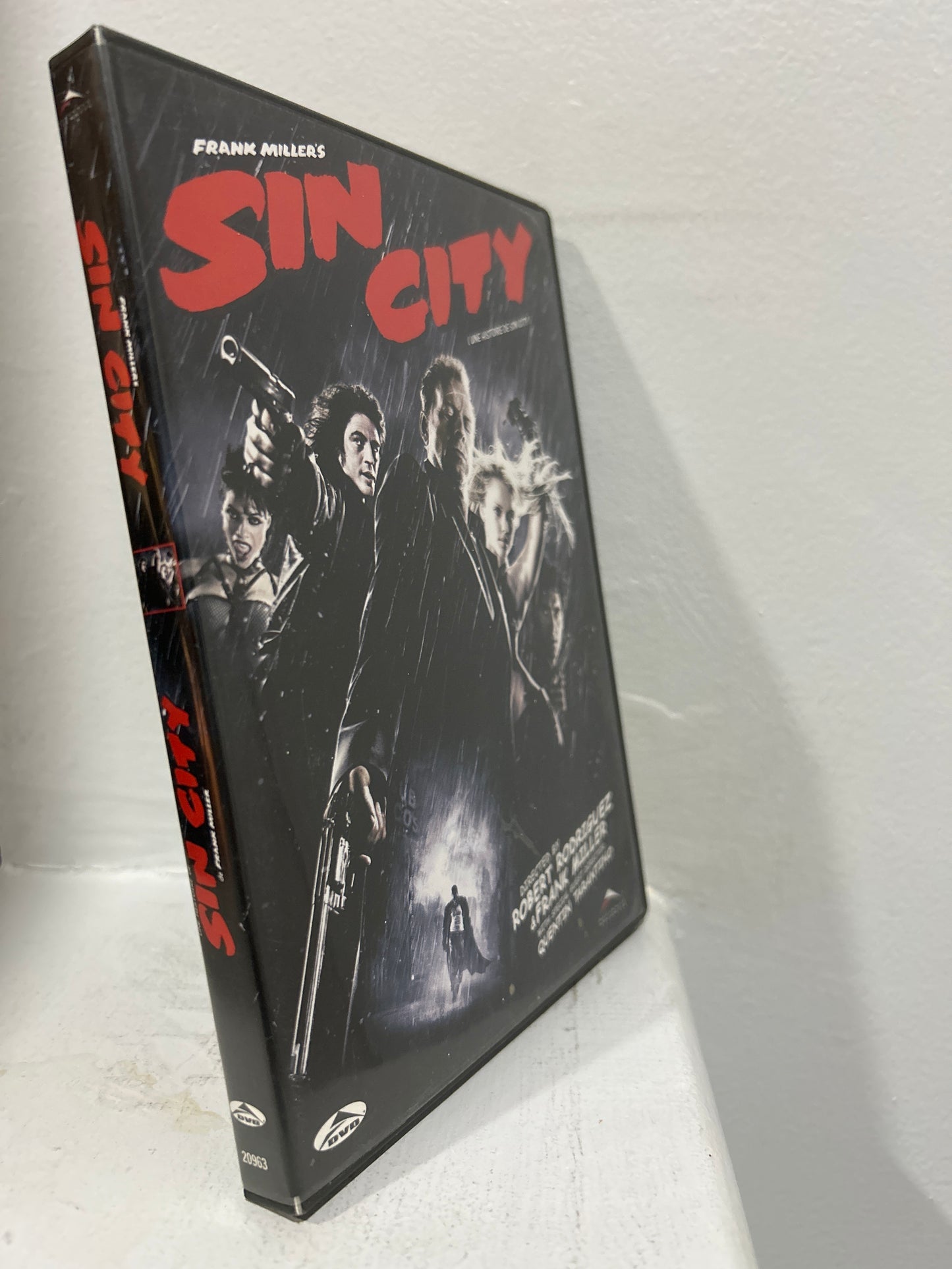 Sin City (2005)