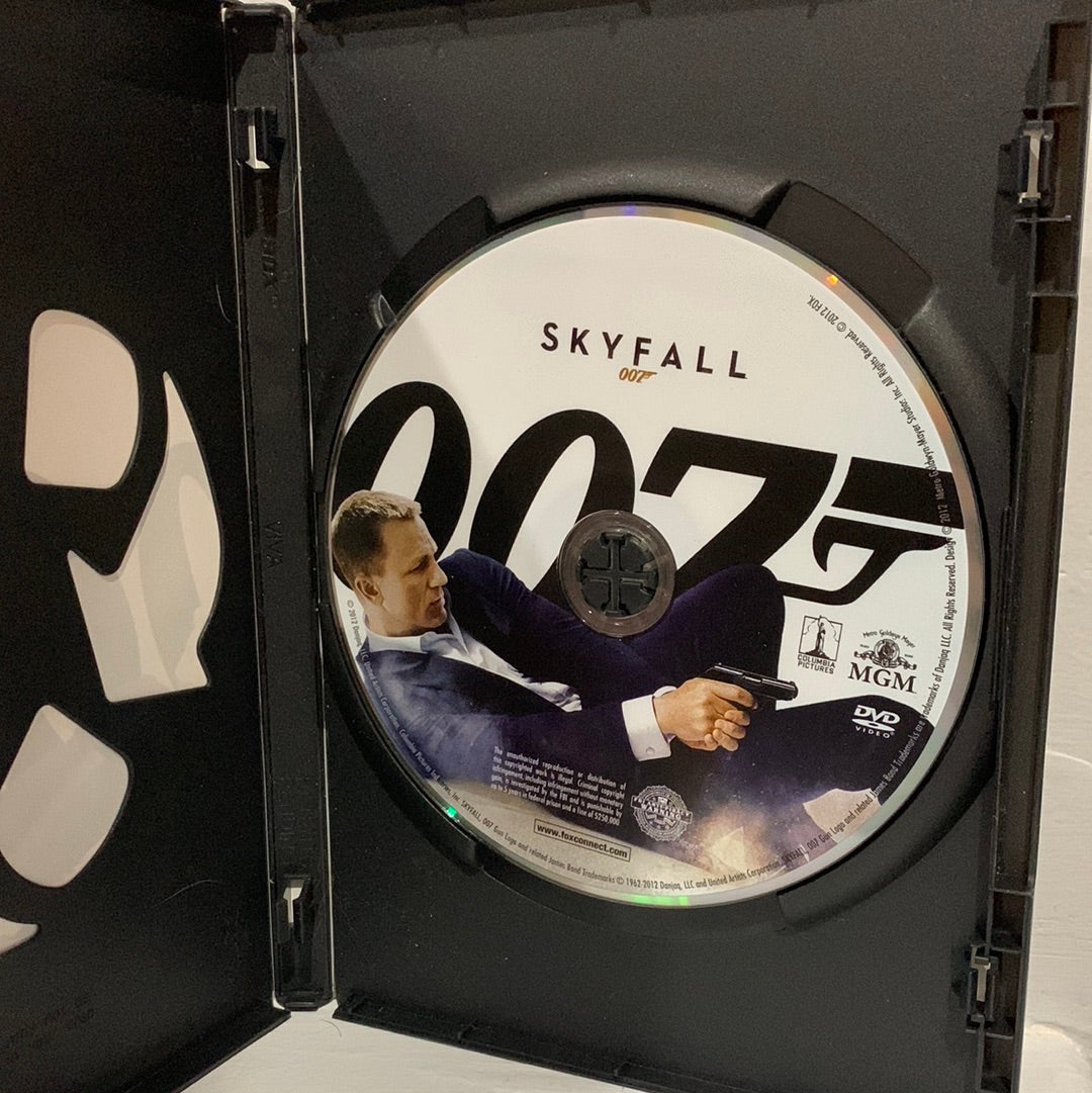JAMES BOND 007 - Skyfall (2012)