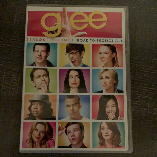 Glee: TV Series (2009-2015) - Season 1 Volume 1 ROAD TO SECTIONALS