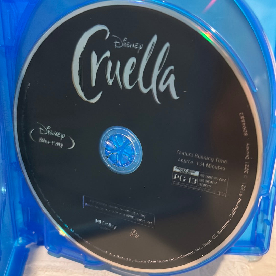 Cruella (2021) & 101 Dalmatians (1961)