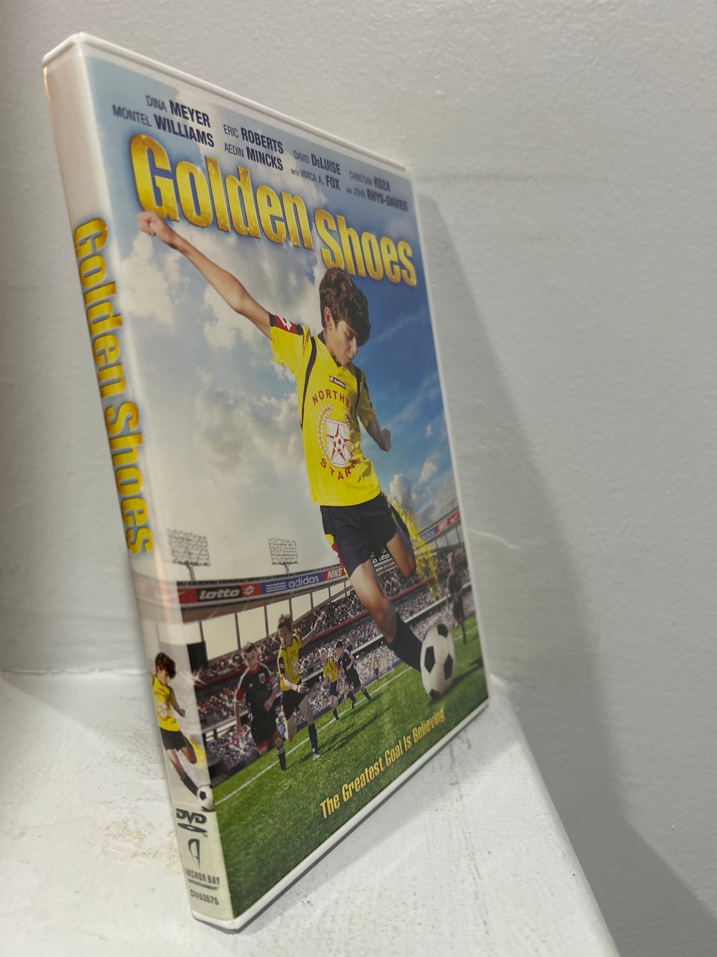 Golden Shoes (2015)