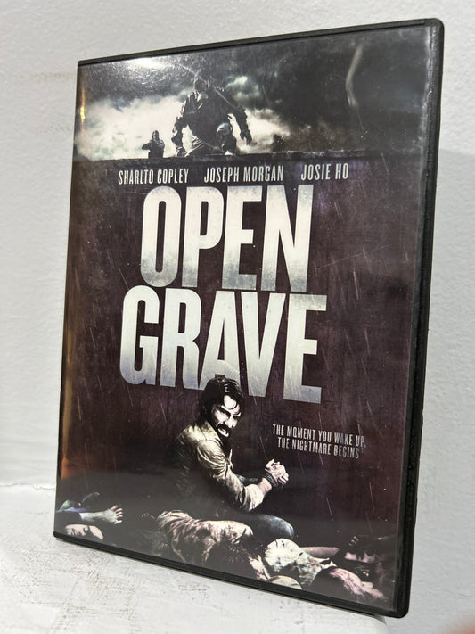 Open Grave (2013)