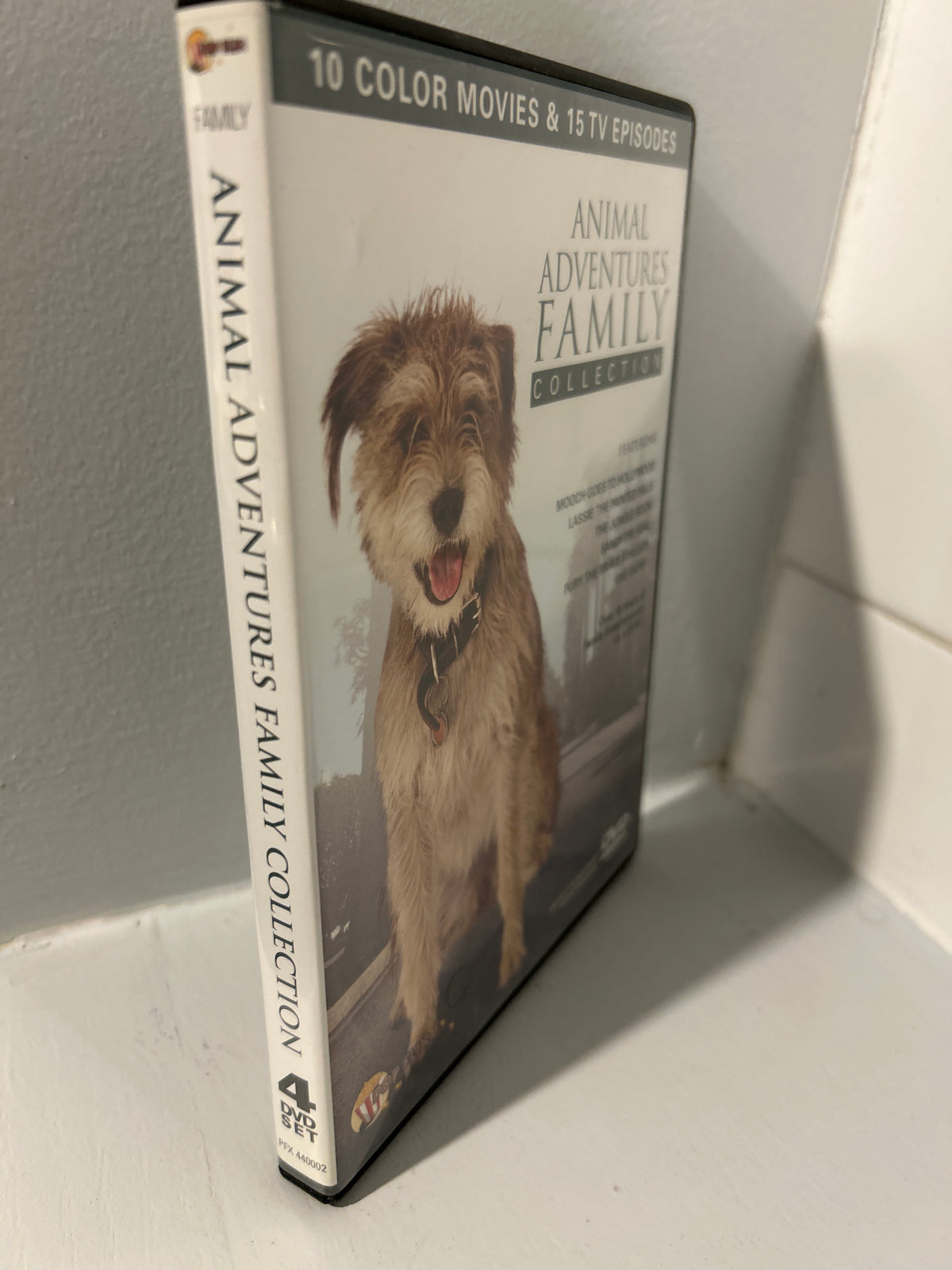 FAMILY COLLECTION (10 MOVIES & 15 TV EPISODES)