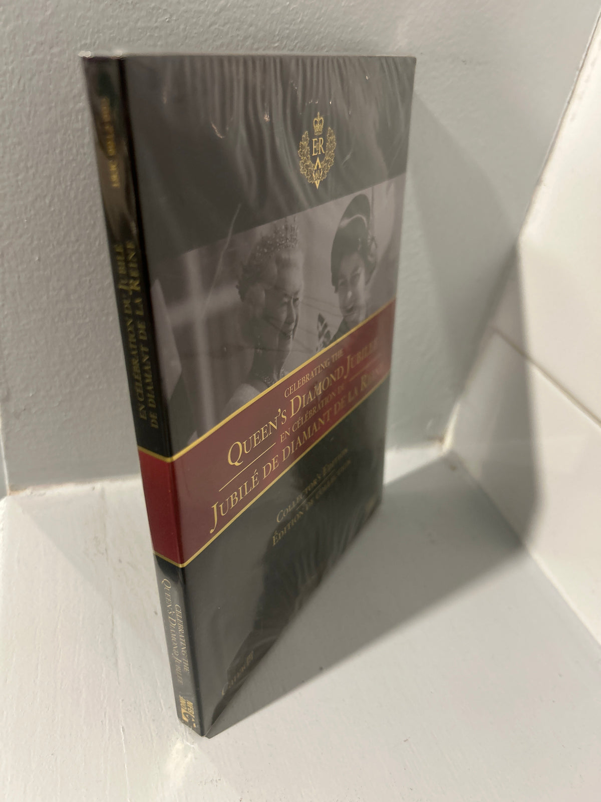 Celebrating the Queen's Diamond Jubilee - Collector's Edition