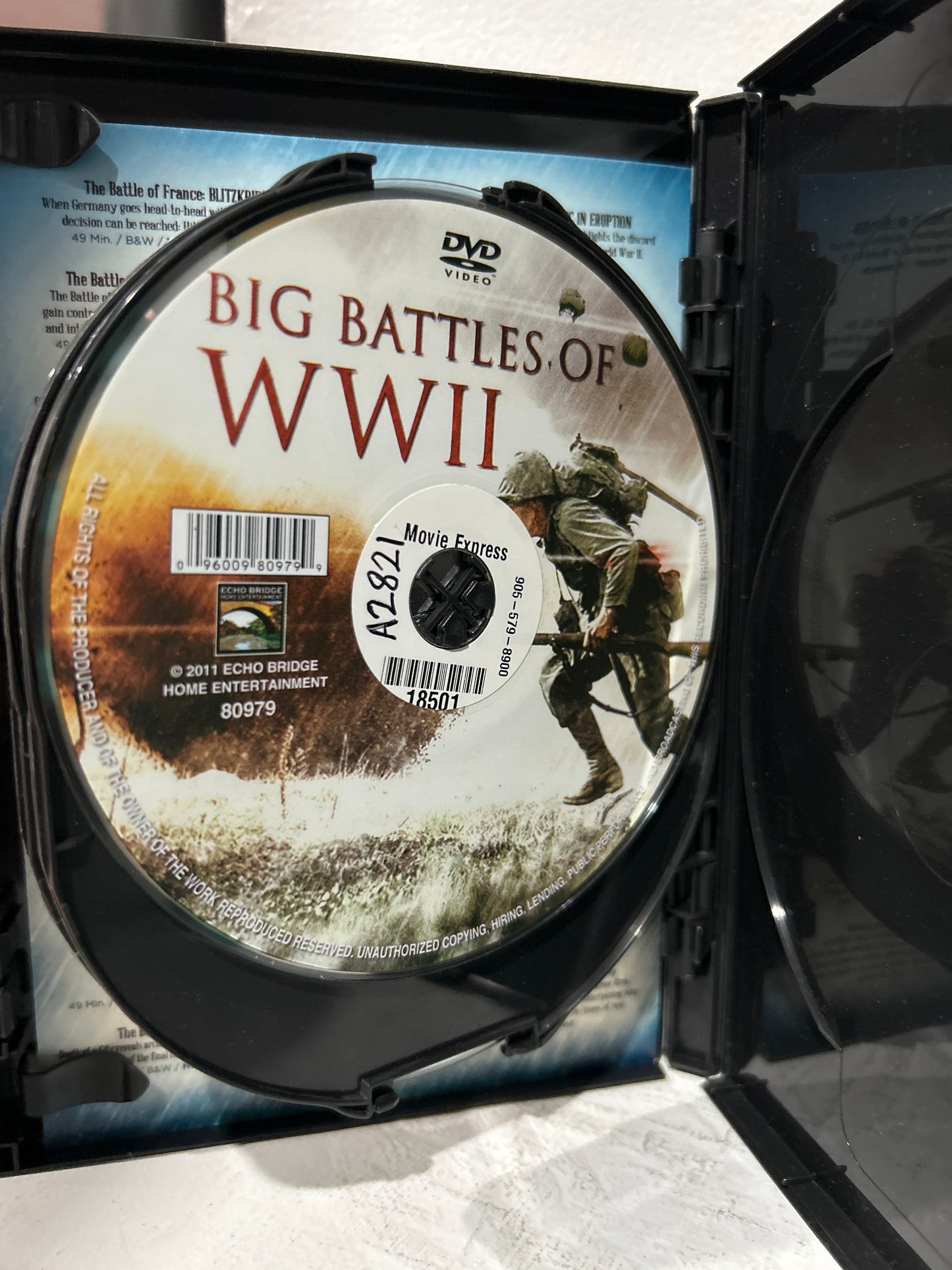 WWII CHRONICLES (2014)