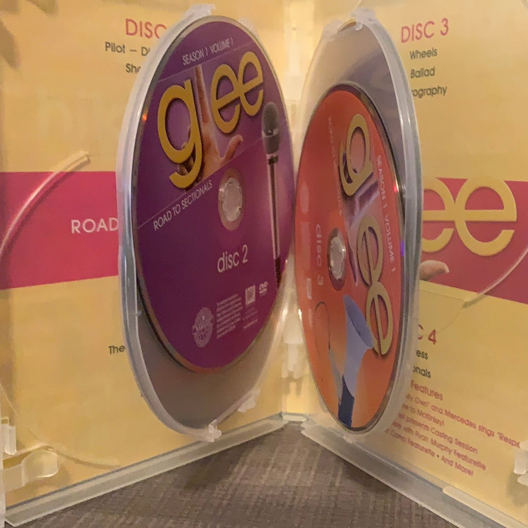 Glee: TV Series (2009-2015) - Season 1 Volume 1 ROAD TO SECTIONALS