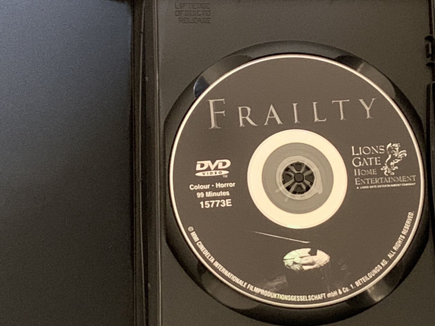 Frailty (2001)